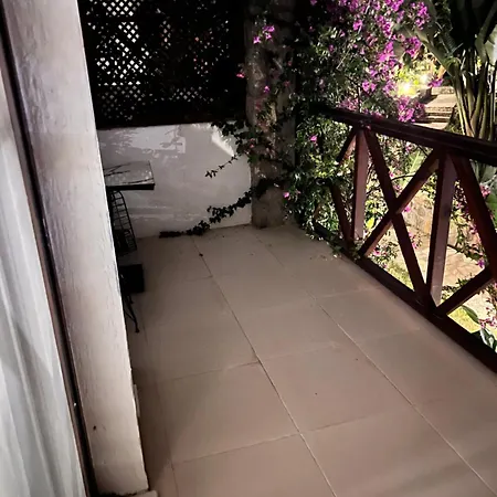 Umayra Boutique Hotel *